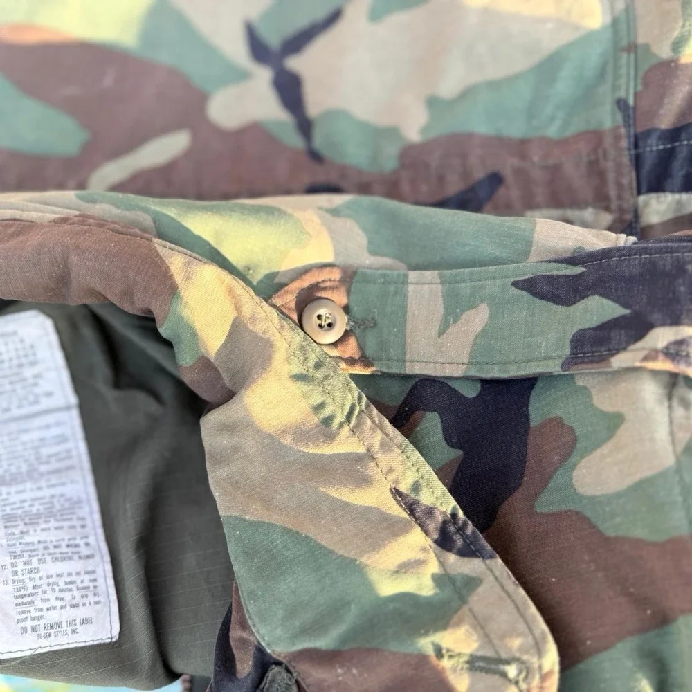 US Army vintage woodland camo jacket size m